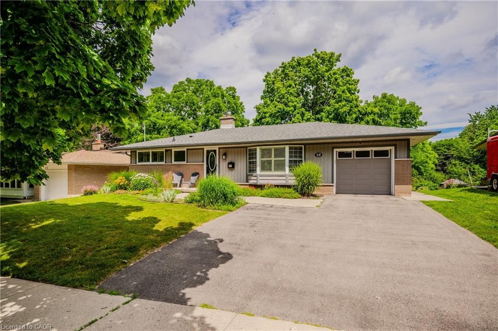 Main Unit-18 Stonybrook Drive, Kitchener, ON, N2M 4L5