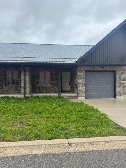 7-730 Princess Street, Wellington North, ON, N0G 2L3