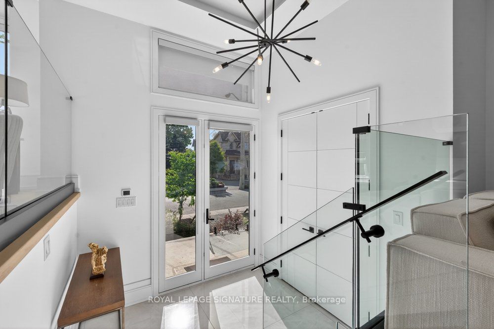 Additional image 3 of 39 Derwyn Road, Toronto, ON, M4J 4N1