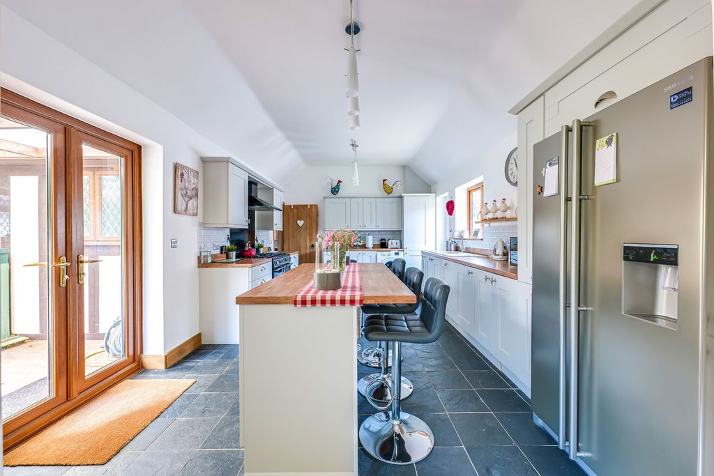 Additional image 6 of 4 bed detached bungalow for saleThe Chase, Rochford SS4