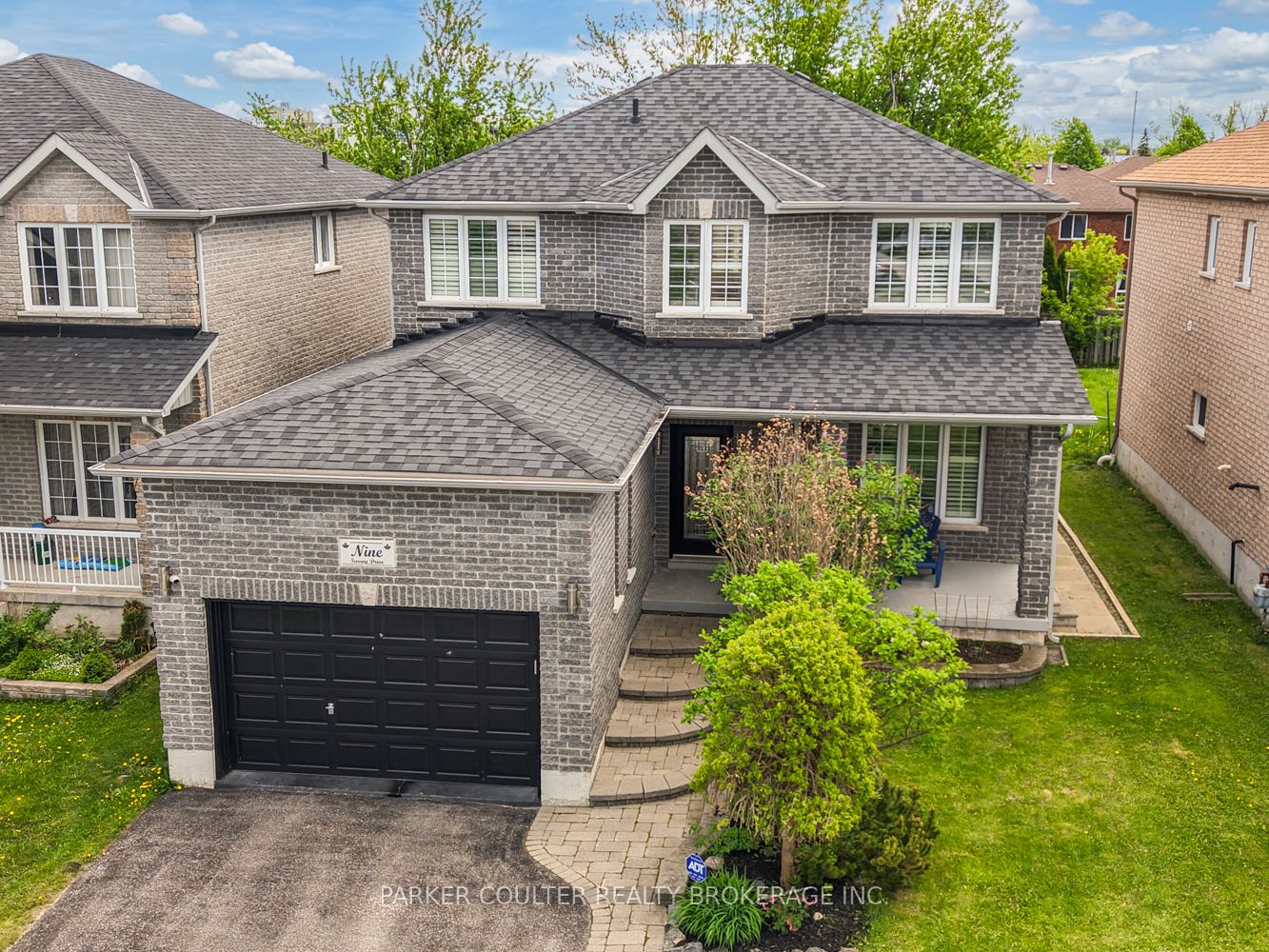 9 Surrey Drive, Barrie, ON, L4M 0C5