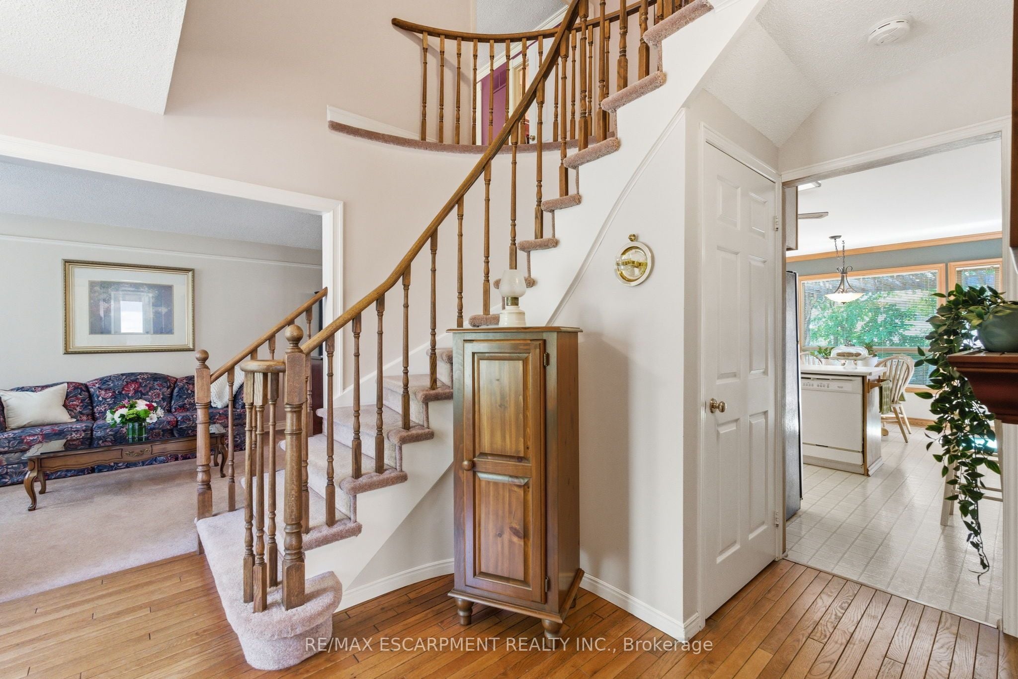Additional image 3 of 2136 Winding Way, Burlington, ON, L7M 2X9