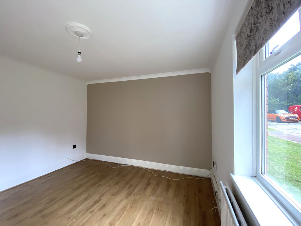 Additional image 6 of 2 bed flat for saleBardfield Way, Rayleigh SS6