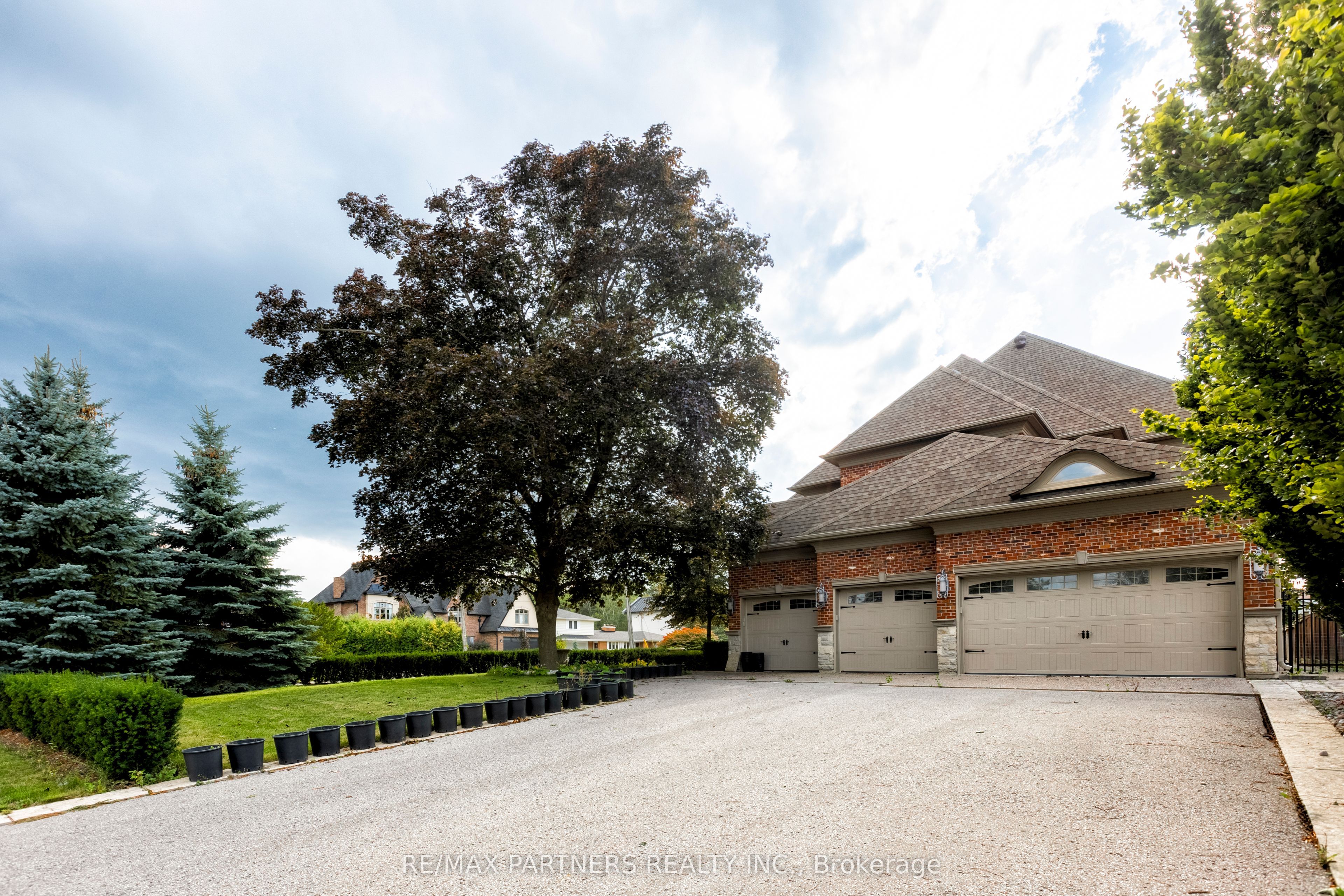 68 Maple Grove Avenue, Richmond Hill, ON, L4E 2X2 photo 3