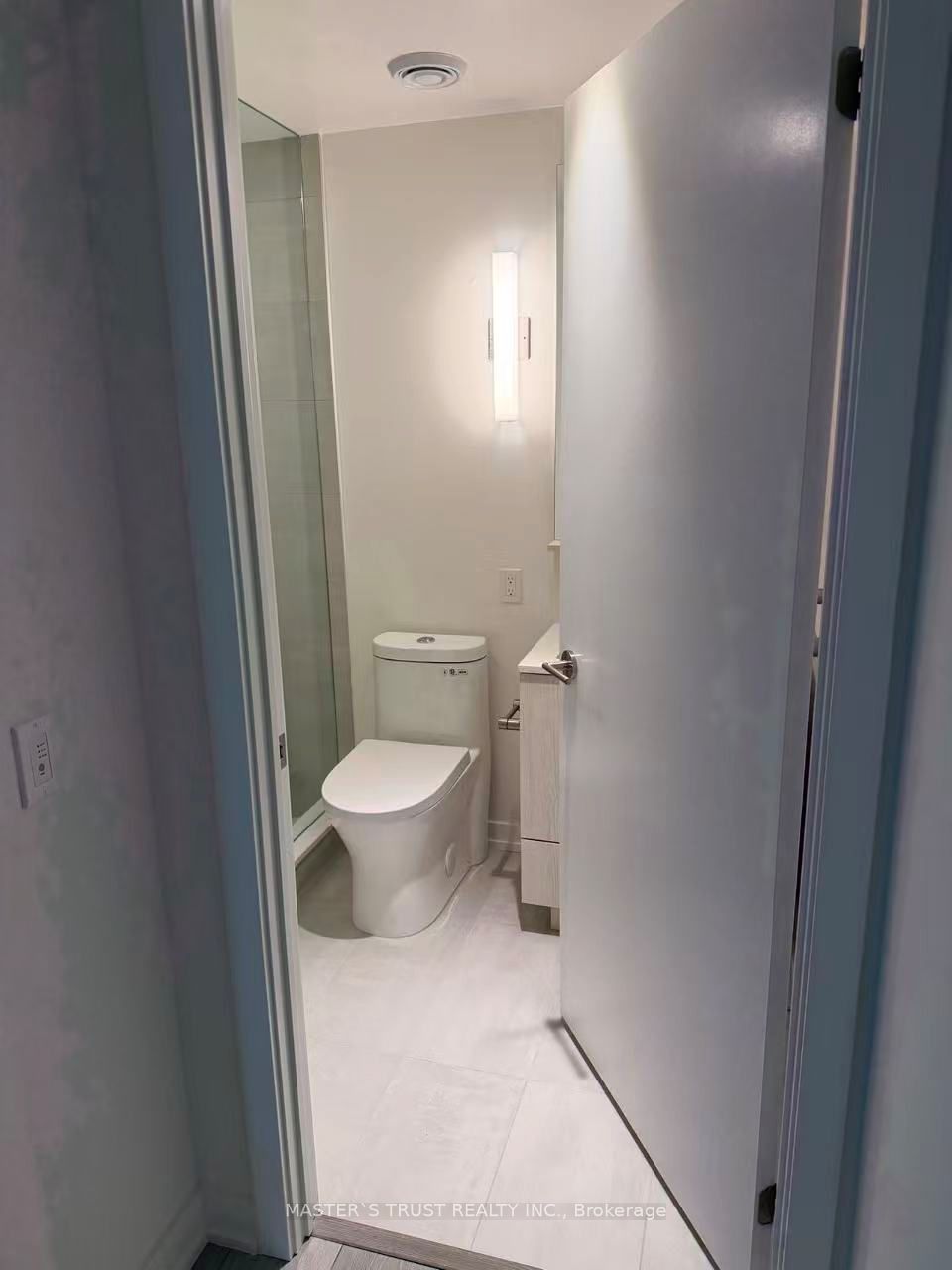 Additional image 2 of 812-120 Broadway Avenue, Toronto, ON, M4P 0E9