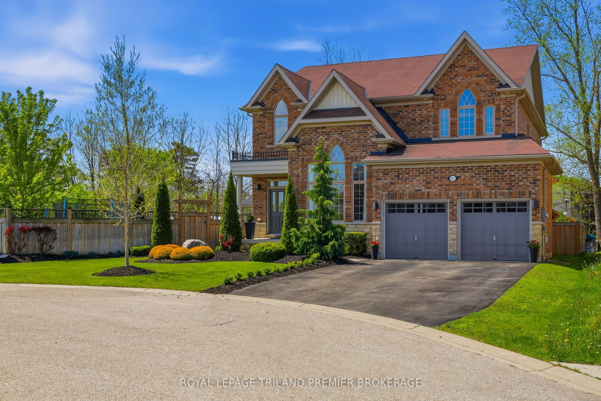 201 Dorchester Court, Woodstock, ON, N4S 7W2