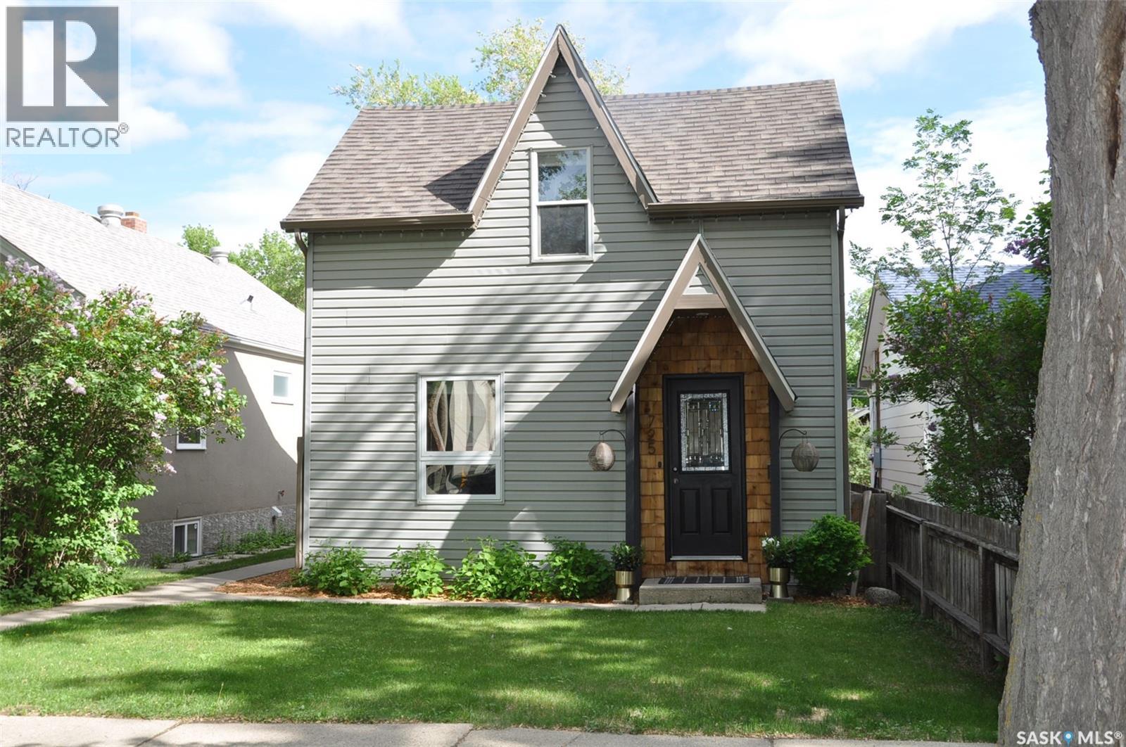 725 9th Street E, Saskatoon, SK, S7H0M6