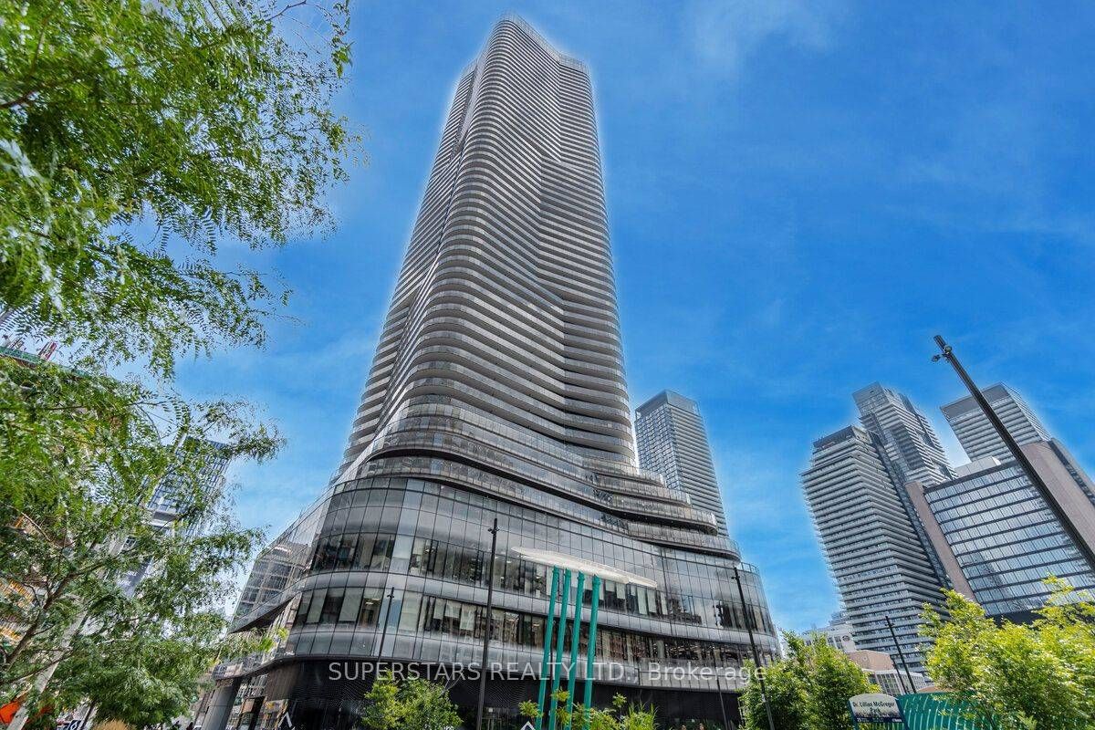5806-11 Wellesley Street W, Toronto, ON, M4Y 0G4