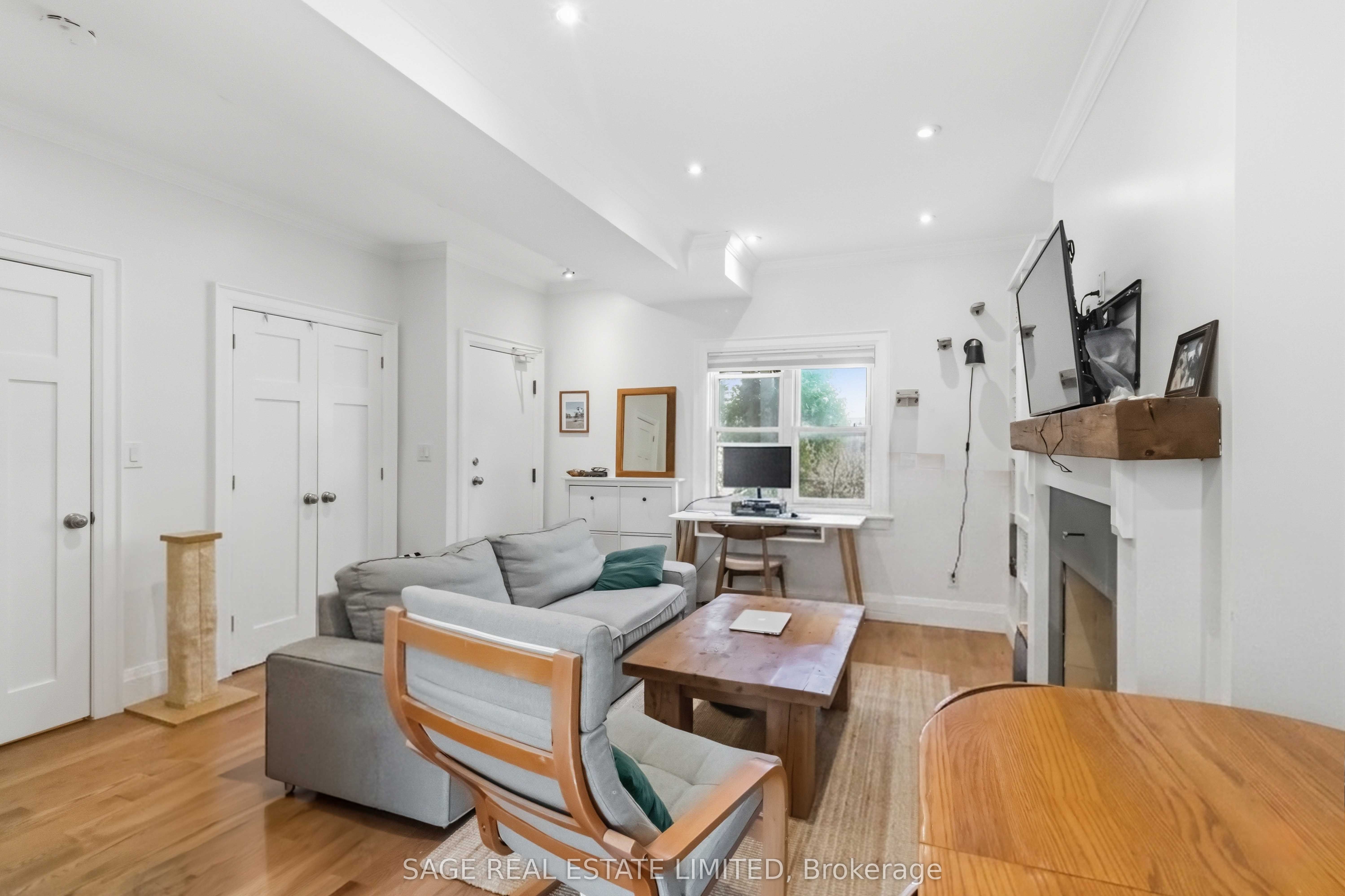 1-182 Indian Grove, Toronto, ON, M6P 2H2 photo 5