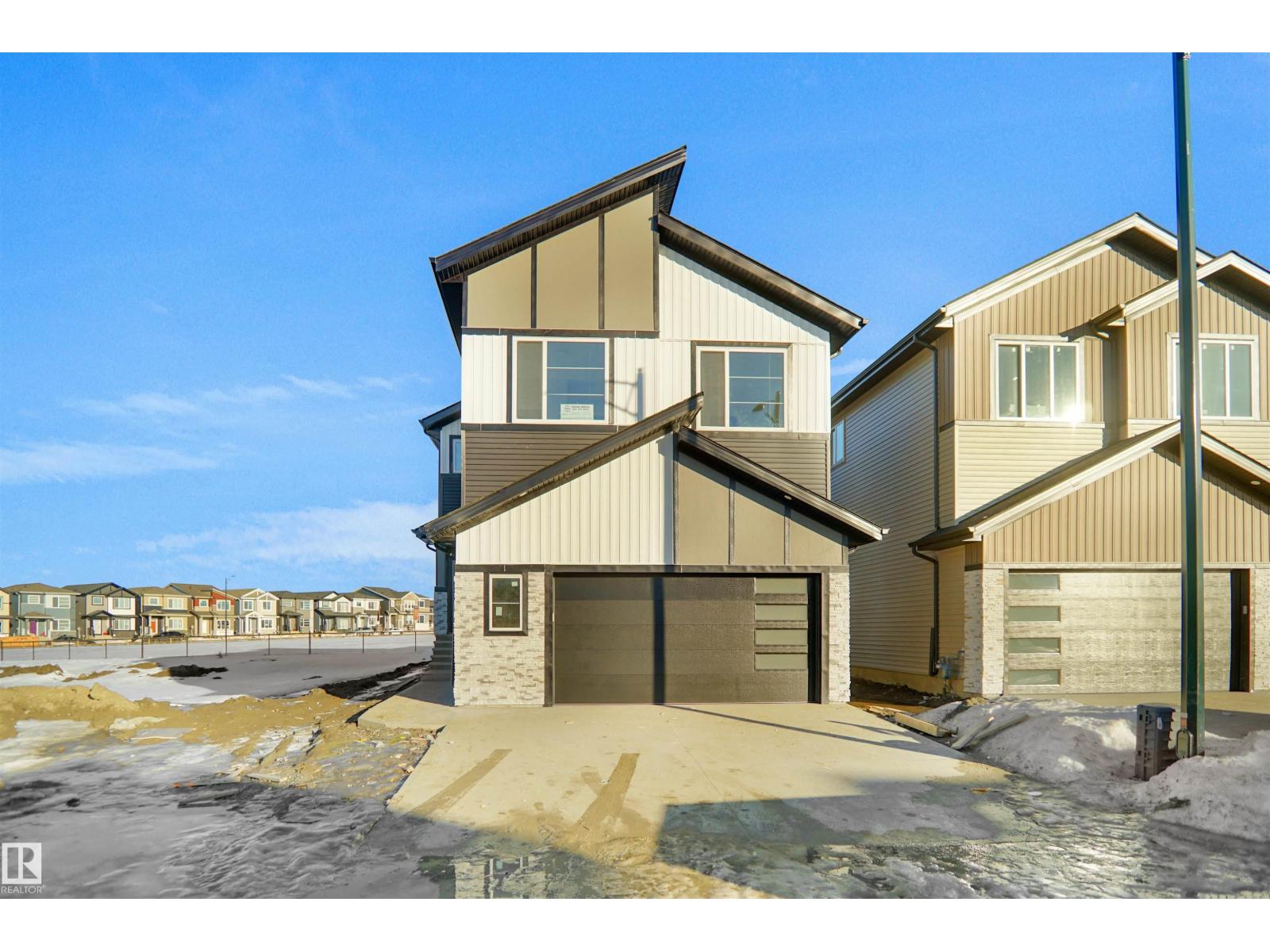 6403 29 Avenue SW, Edmonton, AB, T6X3M8