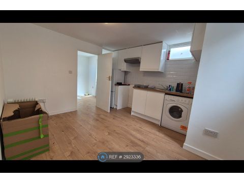 Hay Lane, London NW9