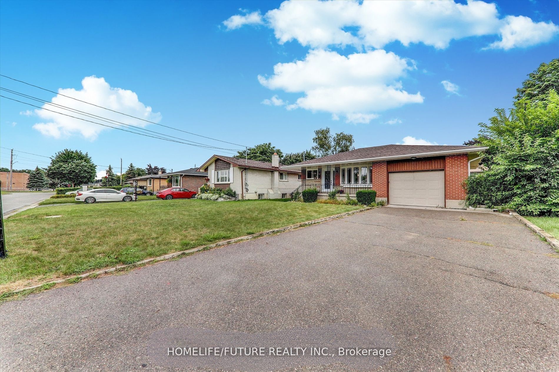 Main-66 Valdez Court, Oshawa, ON, L1J 5W9 photo 3
