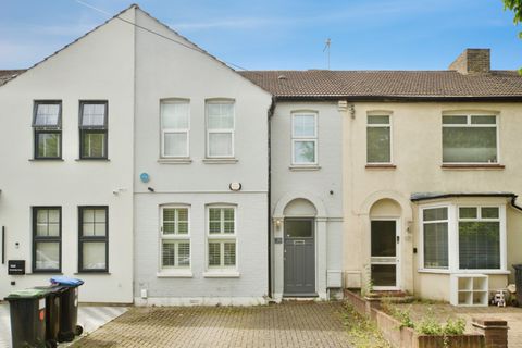 Edenbridge Road, Enfield EN1