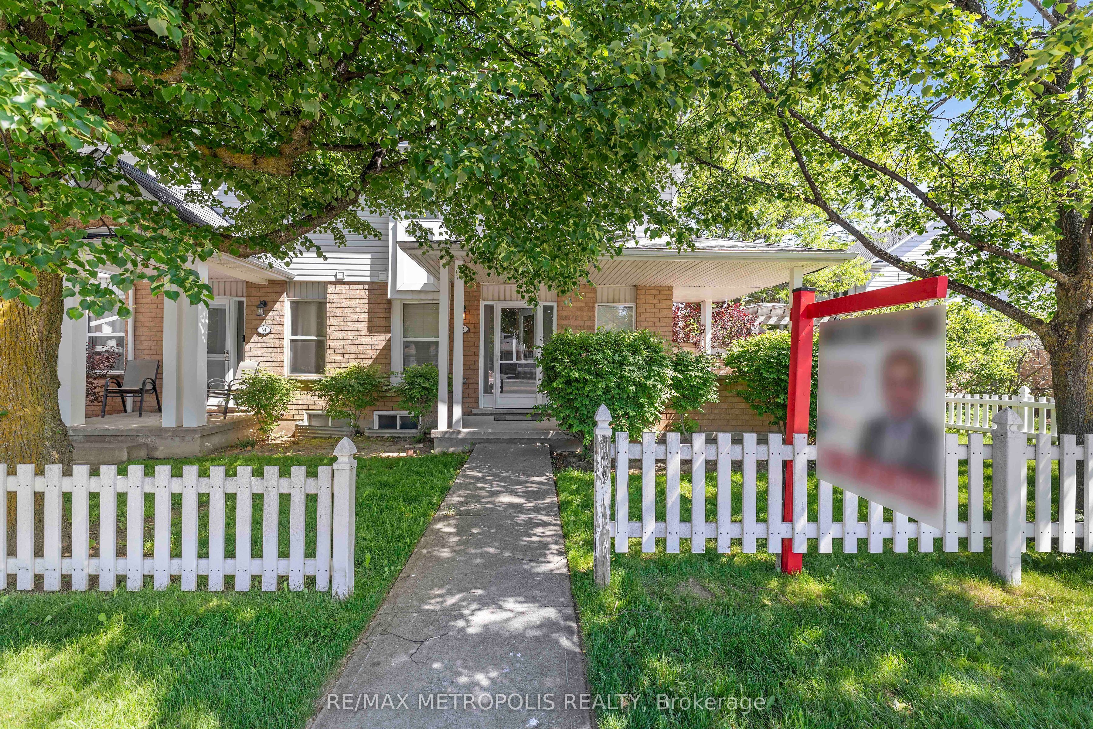 53-426 Grange Road, Guelph, ON, N1E 7E4