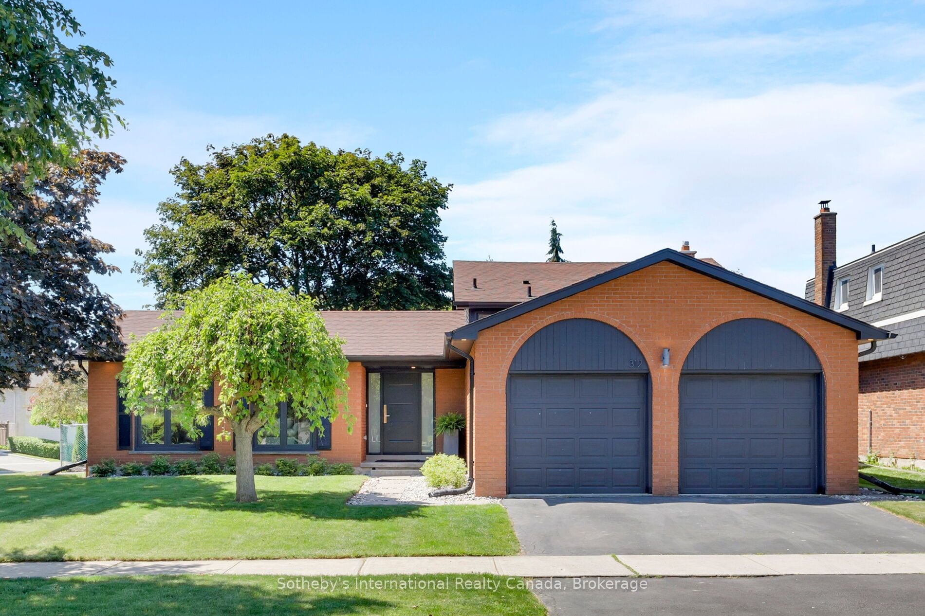312 Pinegrove Road, Oakville, ON, L6K 3R1