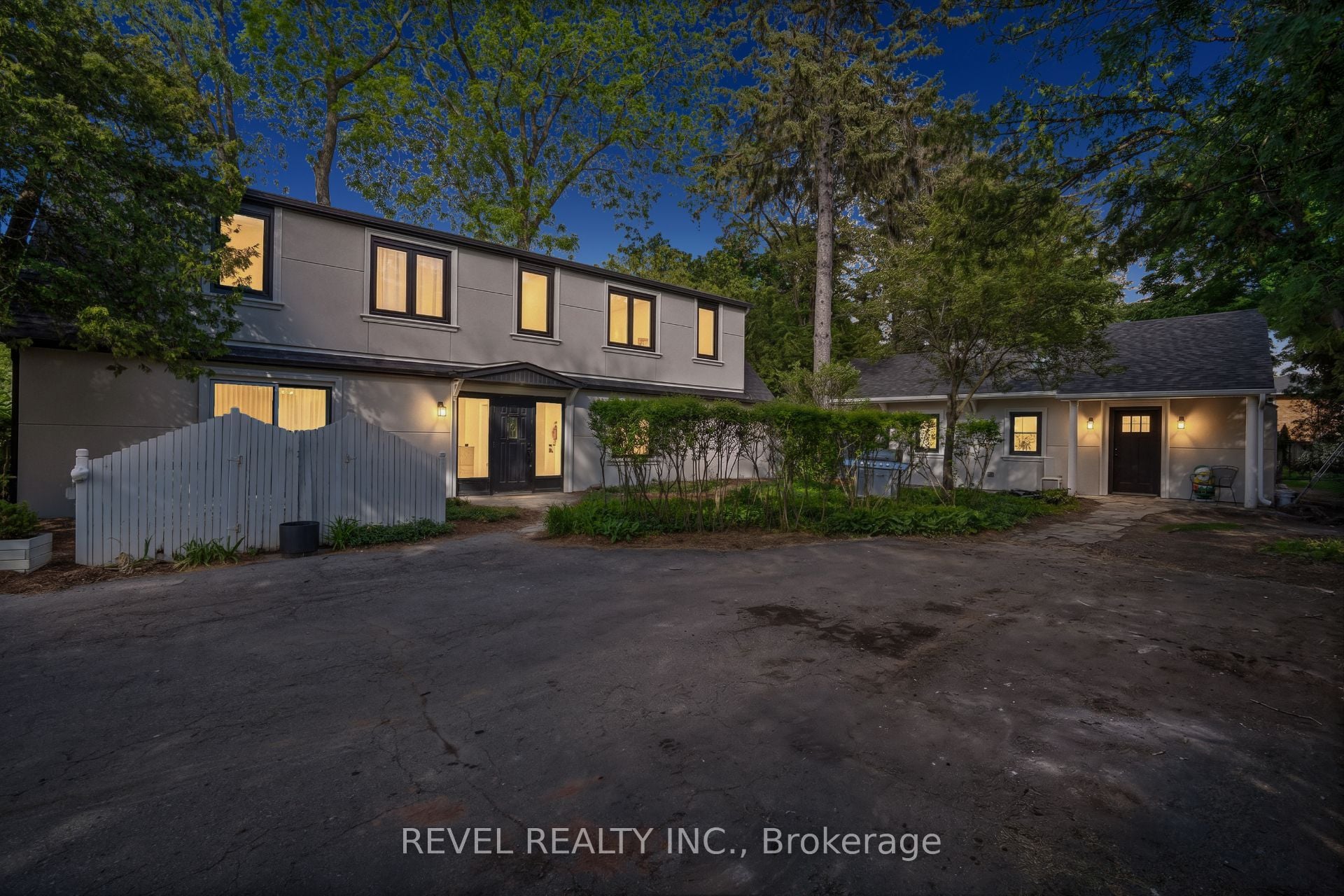 1182 Linbrook Road, Oakville, ON, L6J 2L4