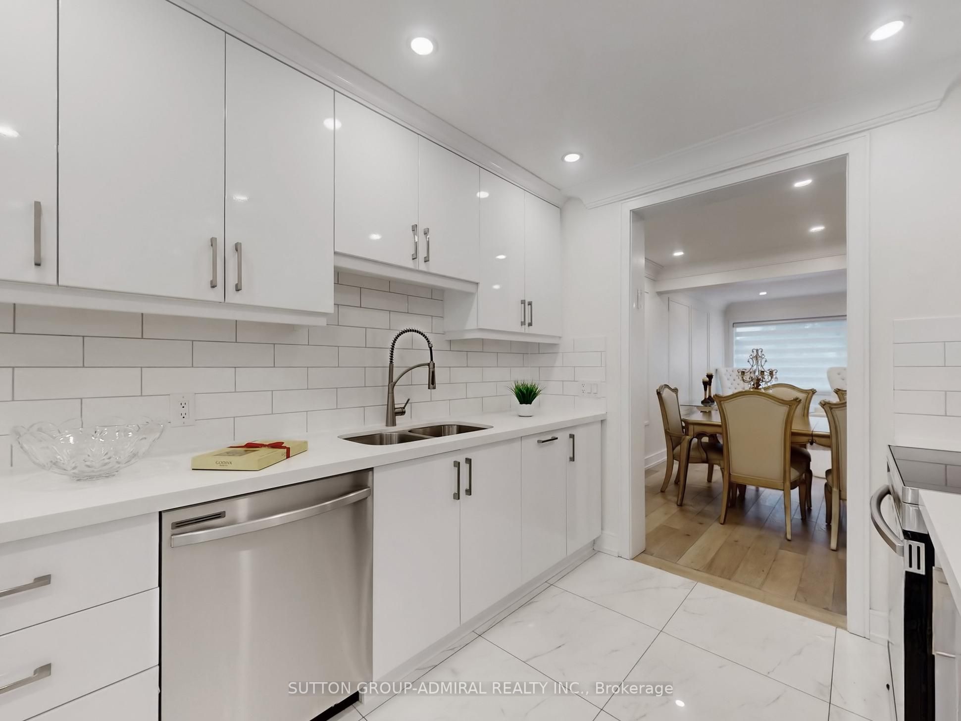 2-296 Torresdale Avenue, Toronto, ON, M2R 3N3