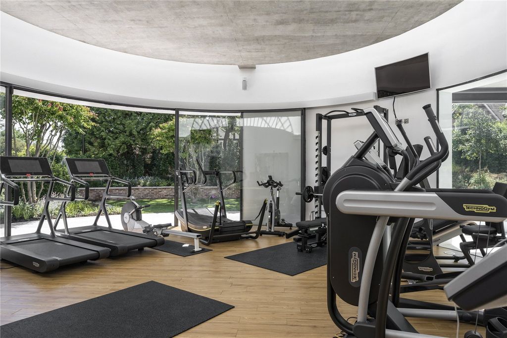 Additional image 30 of 7 bed detached house for saleThe Warren, Radlett, Hertfordshire WD7