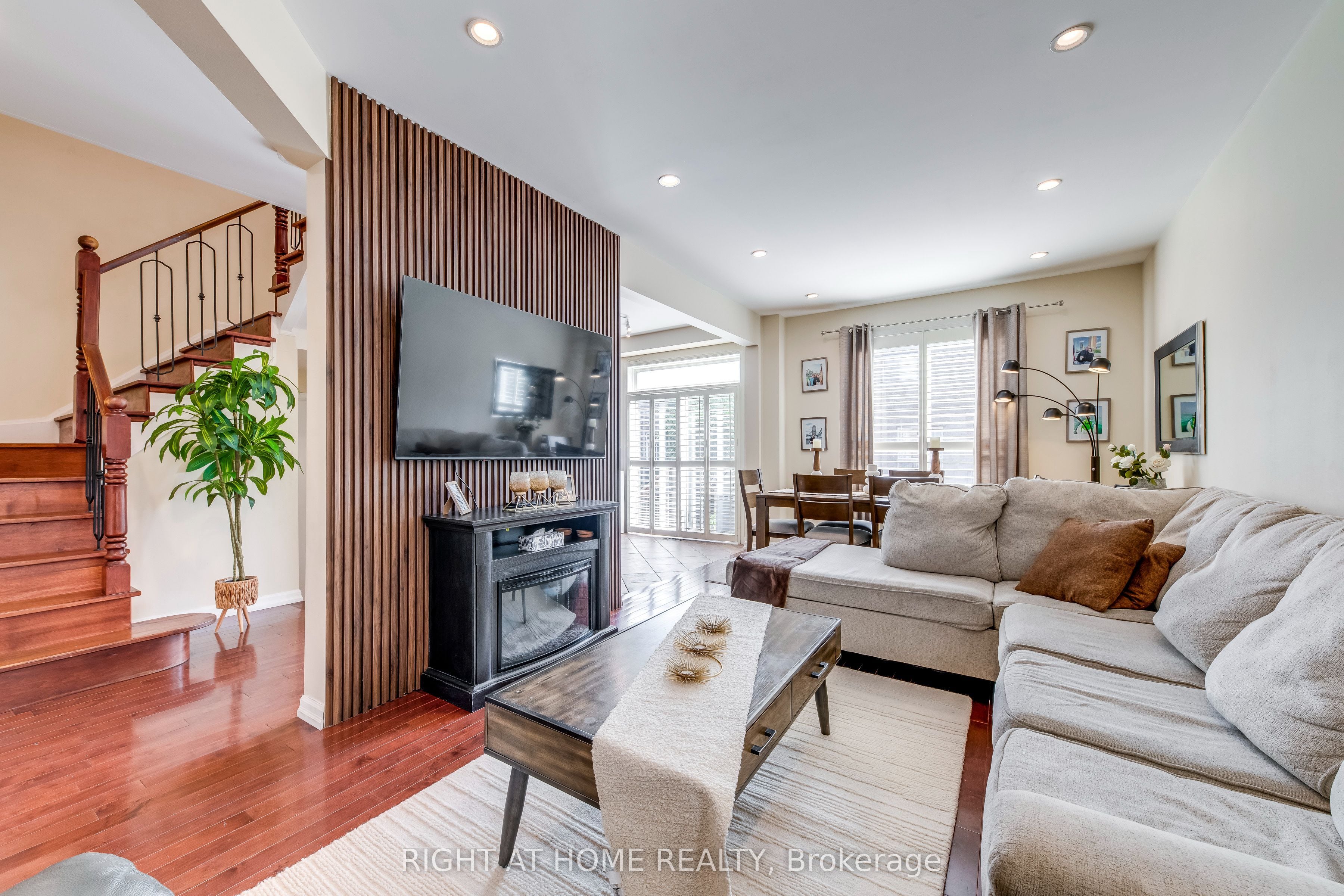 3048 Jenn Avenue, Burlington, ON, L7M 0C8 photo 4