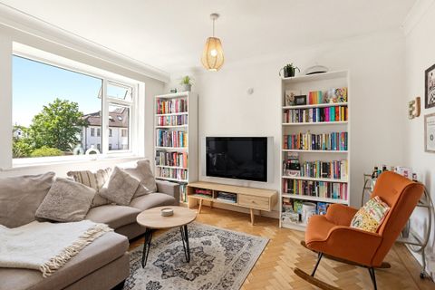 Elm Avenue, Ealing, London W5
