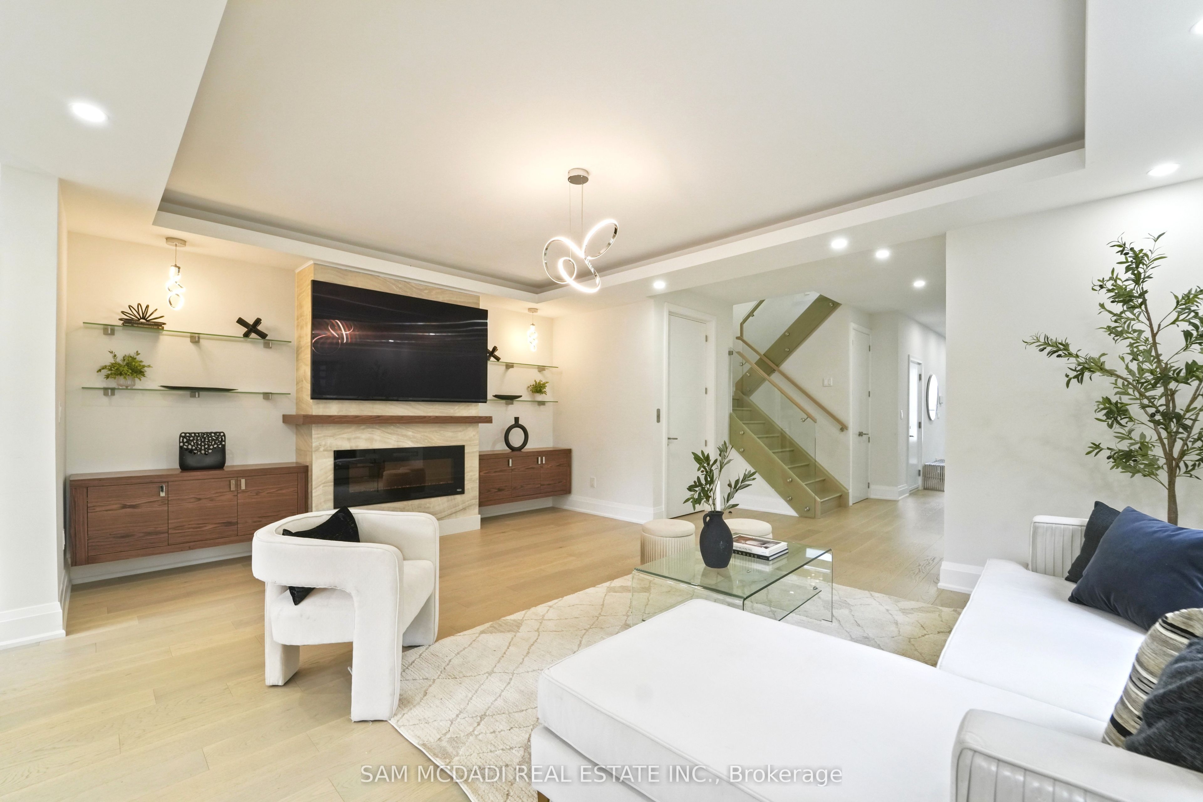 Additional image 6 of 11B Maple Avenue N, Mississauga, ON, L5H 2R9