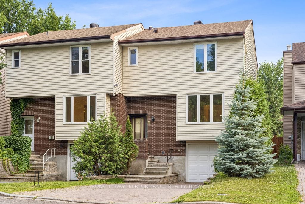 Additional image 3 of 8 Gillespie Crescent, Ottawa, ON, K1V 9X8