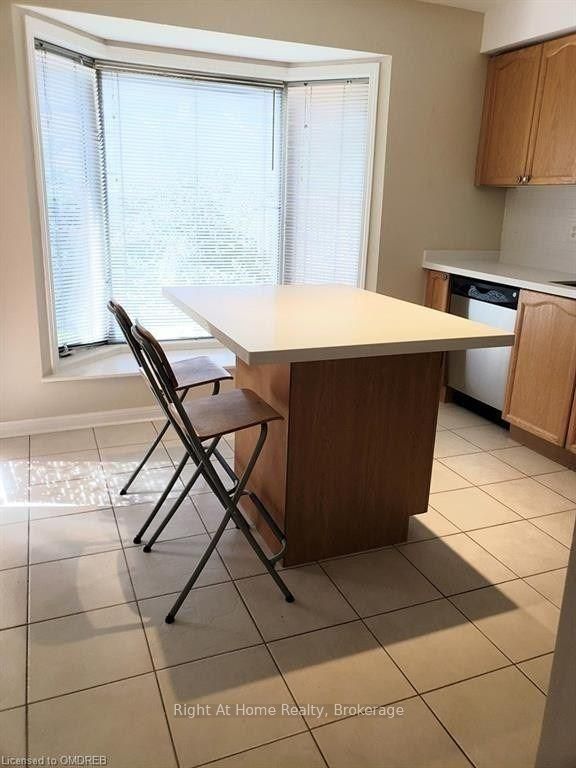 Additional image 3 of 2467 Carberry Way, Oakville, ON, L6M 4S5