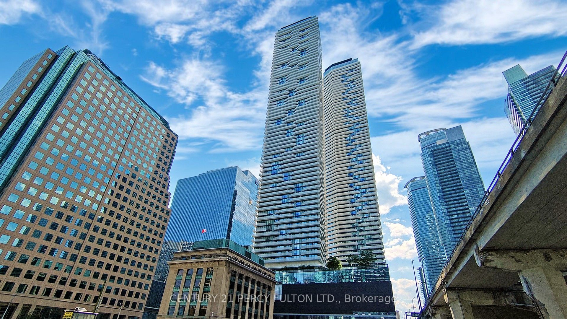 6901-100 Harbour Street, Toronto, ON, M5J 0B5