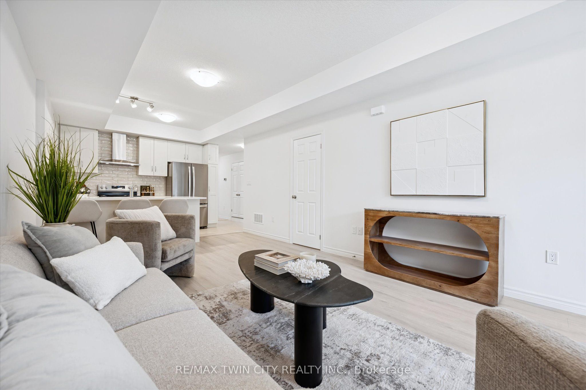 51 Lomond Lane, Kitchener, ON, N2R 0T6 photo 5