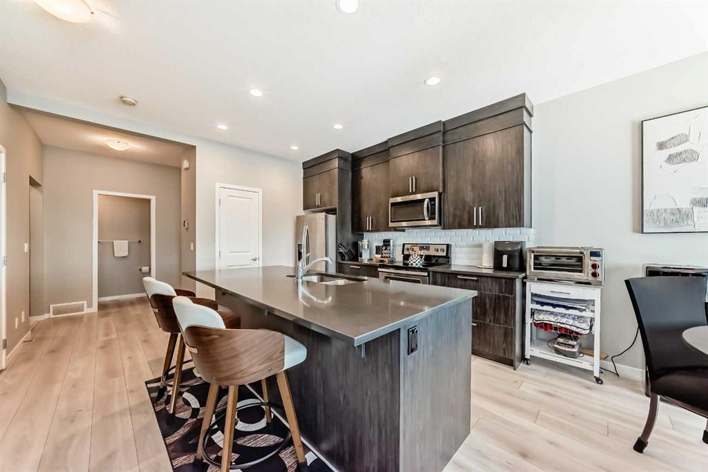 984 Seton Circle SE, Calgary, AB, T3M 2V2 photo 5