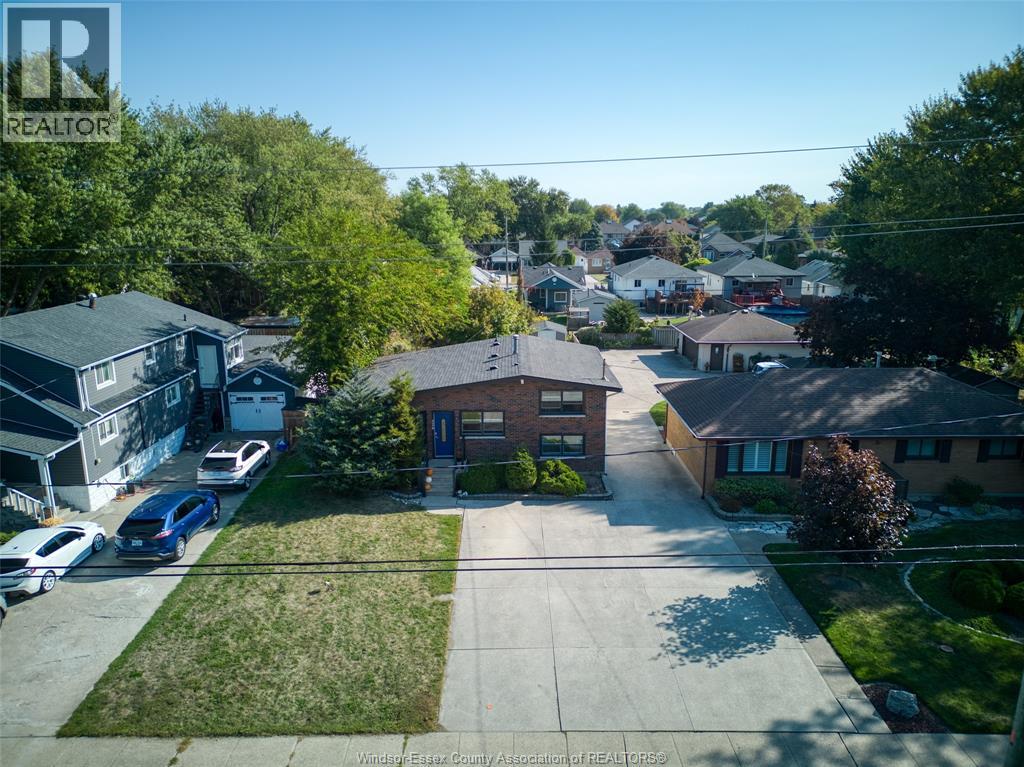 426 Lesperance Road, Tecumseh, ON, N8N1W4 photo 2