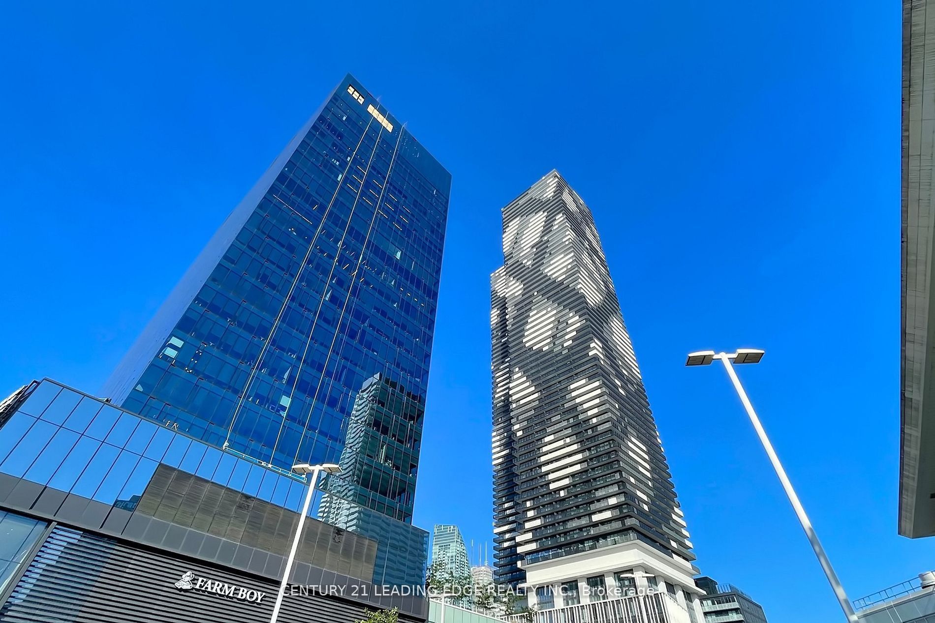 5909-138 Downes Street, Toronto, ON, M5E 0E4