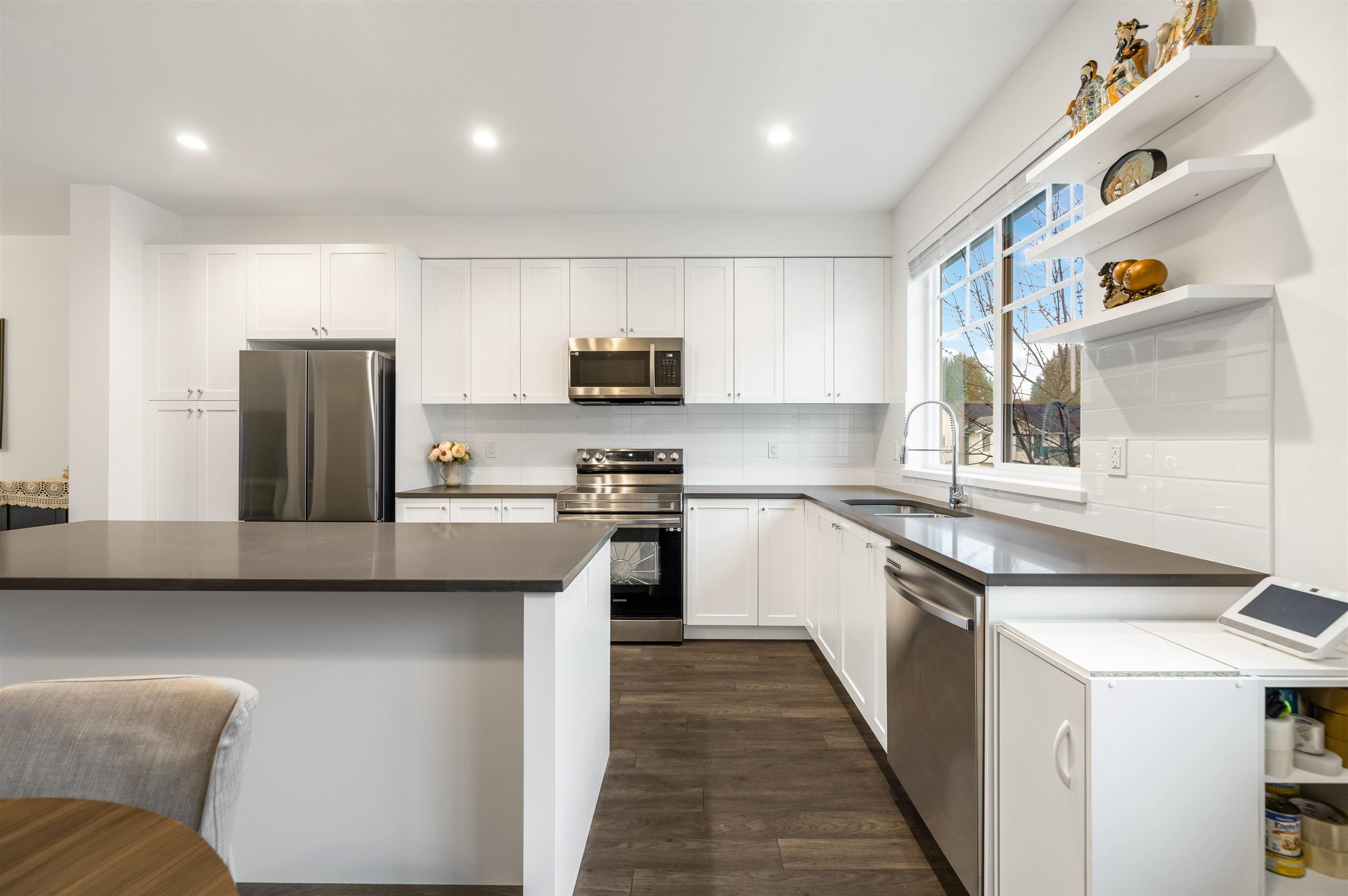 Additional image 5 of 60-15487 99a Avenue, Surrey, BC, V3R 0G9