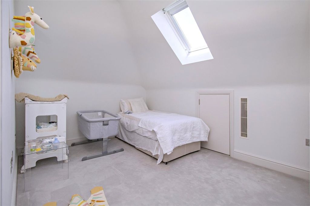 Additional image 22 of 6 bed detached house for saleSpencer Close, Radlett, Hertfordshire WD7