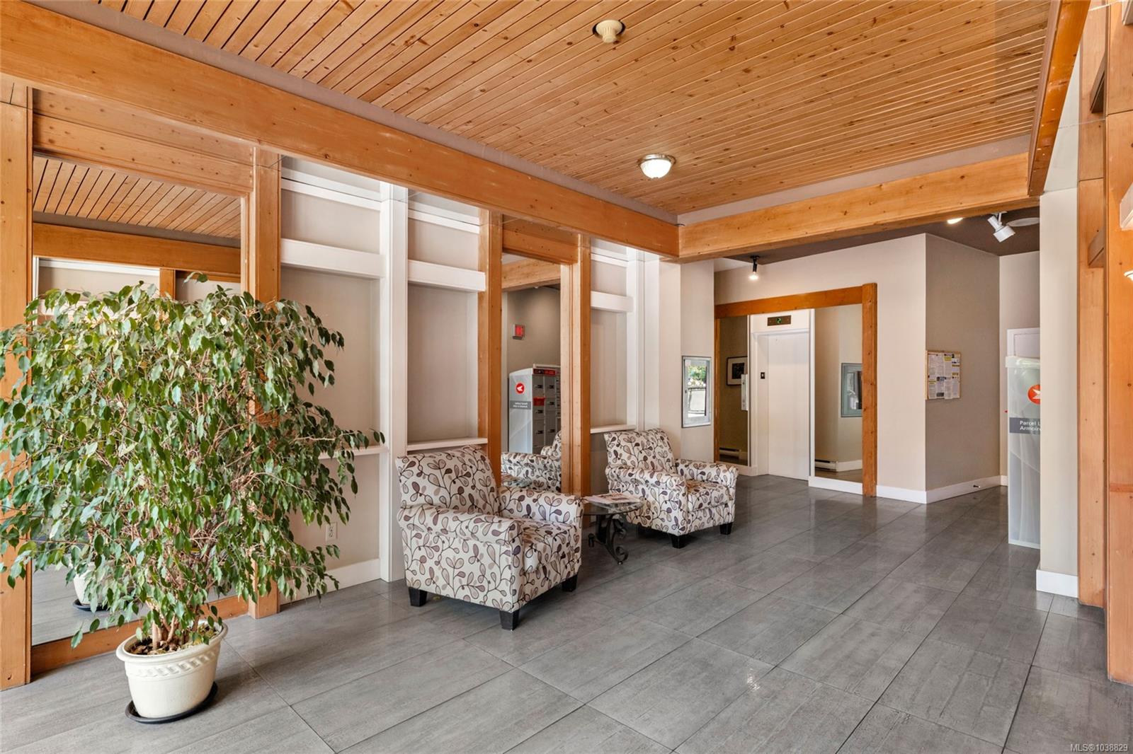 Additional image 4 of #205-1419 Stadacona Avenue, Victoria, BC, V8S 5J3