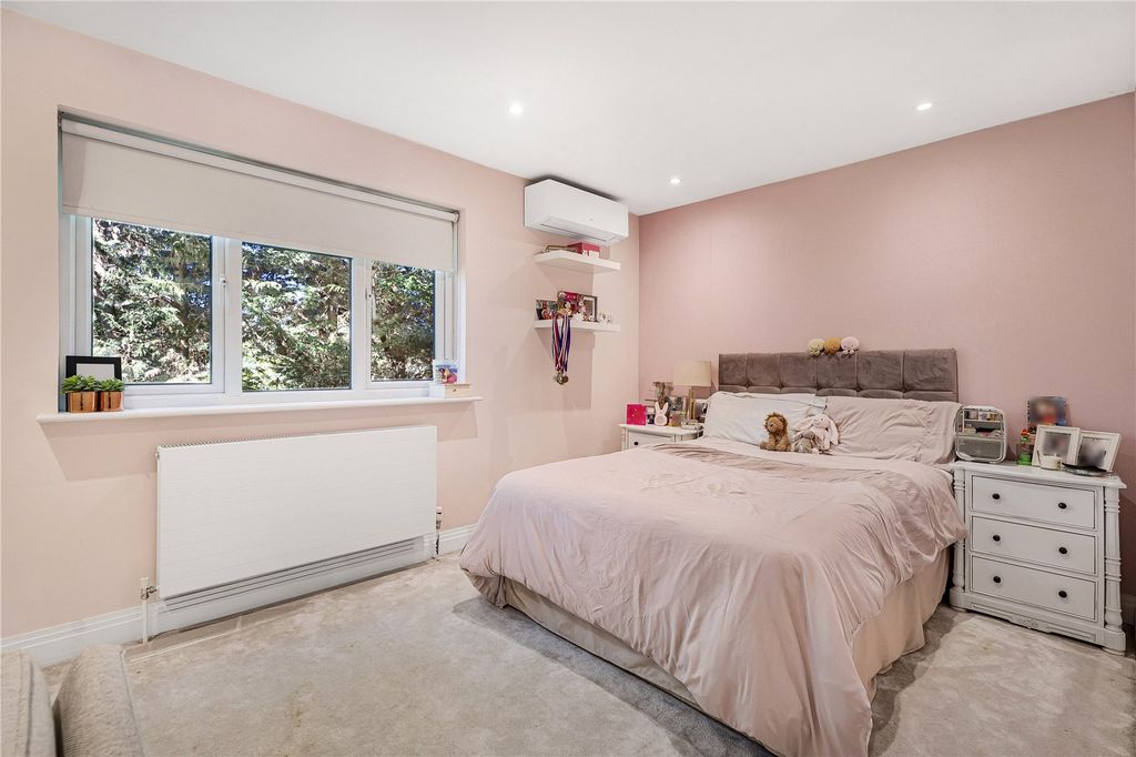 Additional image 15 of 4 bed detached house for saleThe Warren, Radlett, Hertfordshire WD7