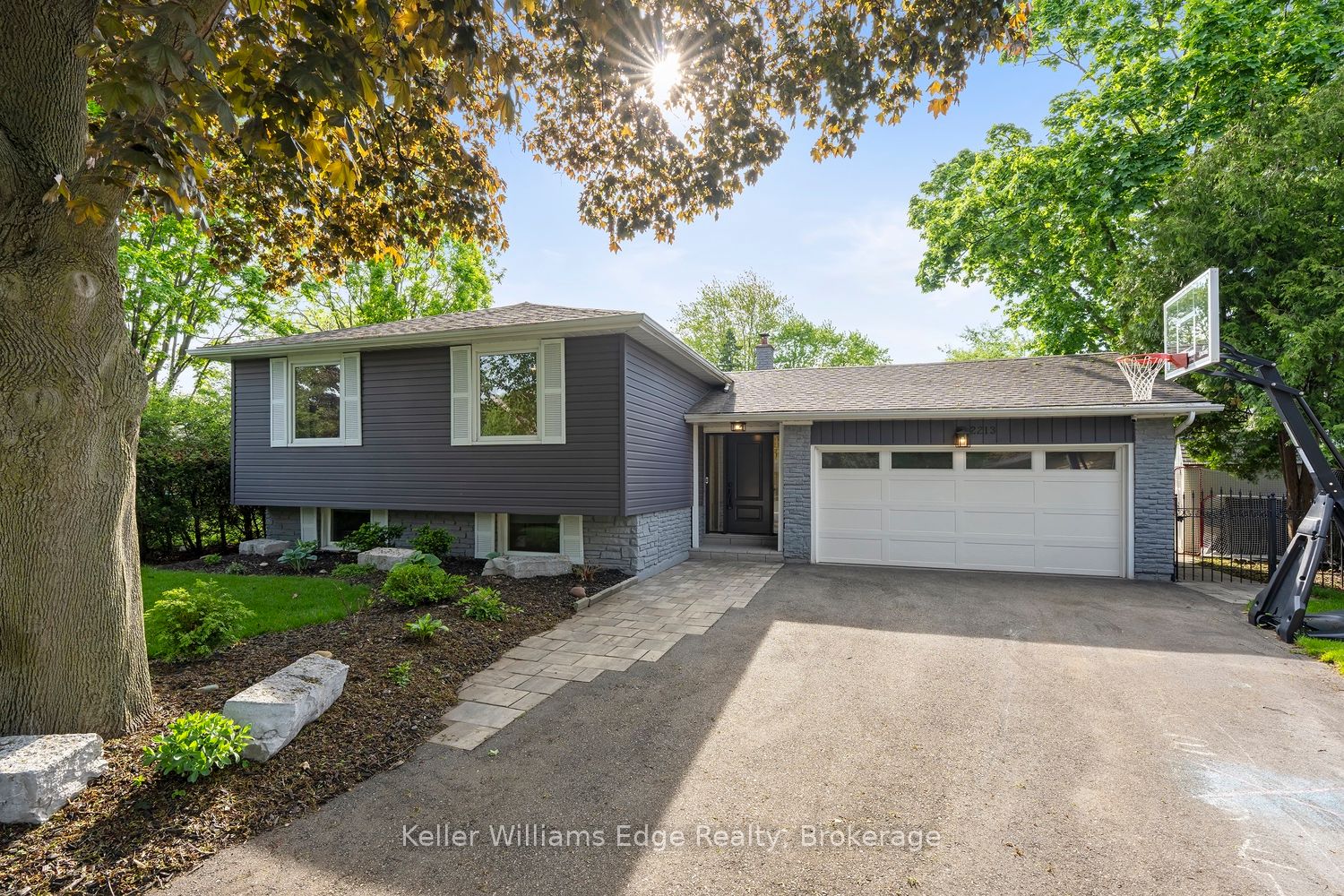 2213 Sunnyvale Drive, Oakville, ON, L6L 1W6