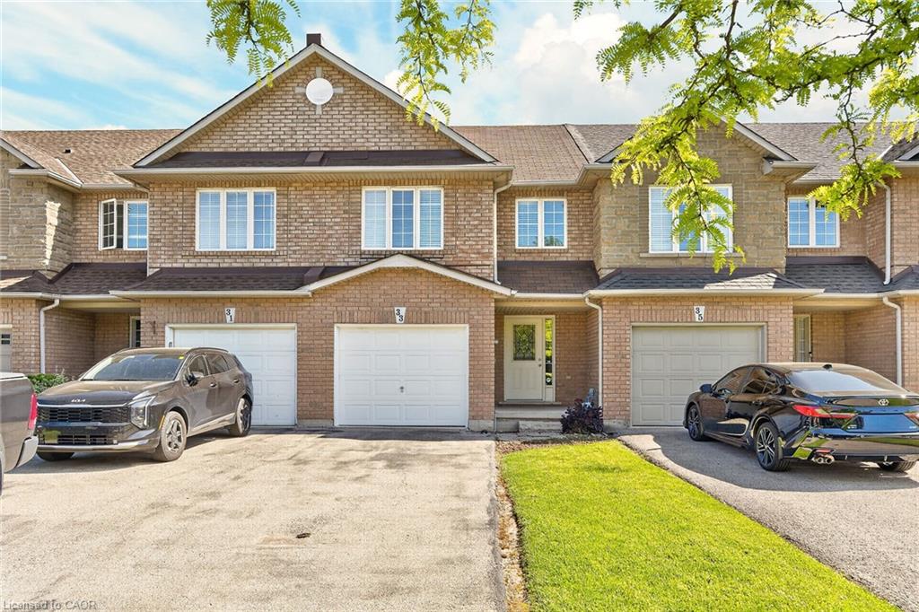33 Willow Lane, Grimsby, ON, L3M 5P6 photo 2