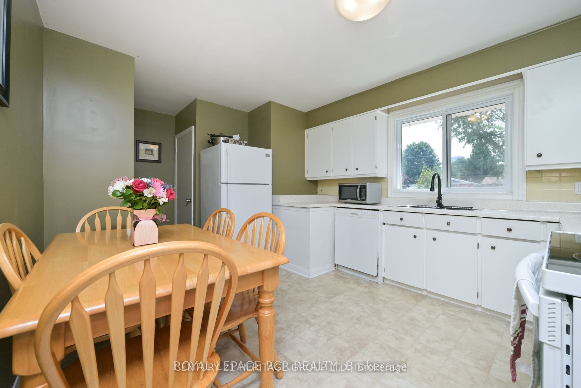 41 Evans Road, New Tecumseth, ON, L9R 1M3 photo 4