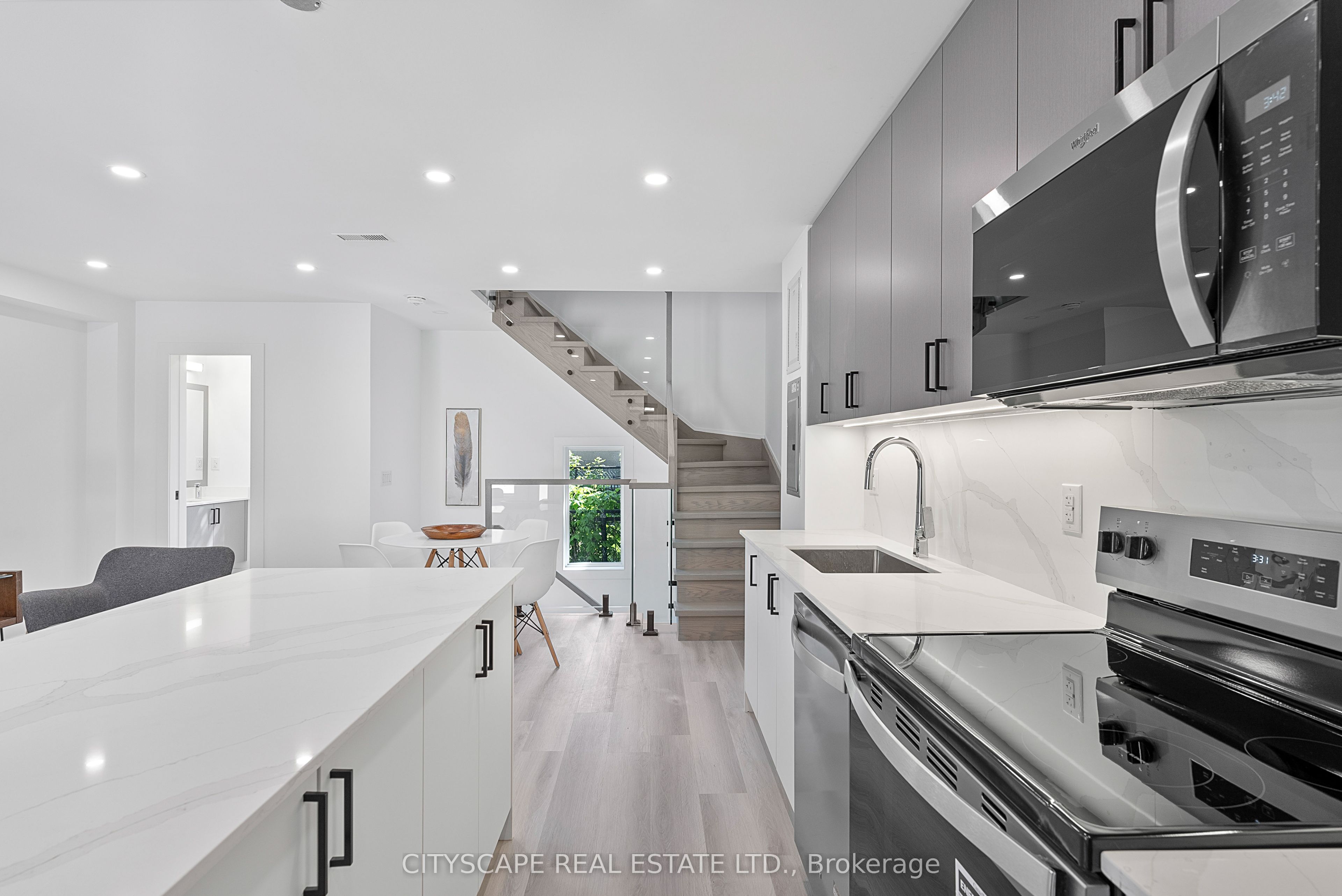 5 Gdn Ste-591 Oakwood Avenue, Toronto, ON, M6E 2X8 photo 3