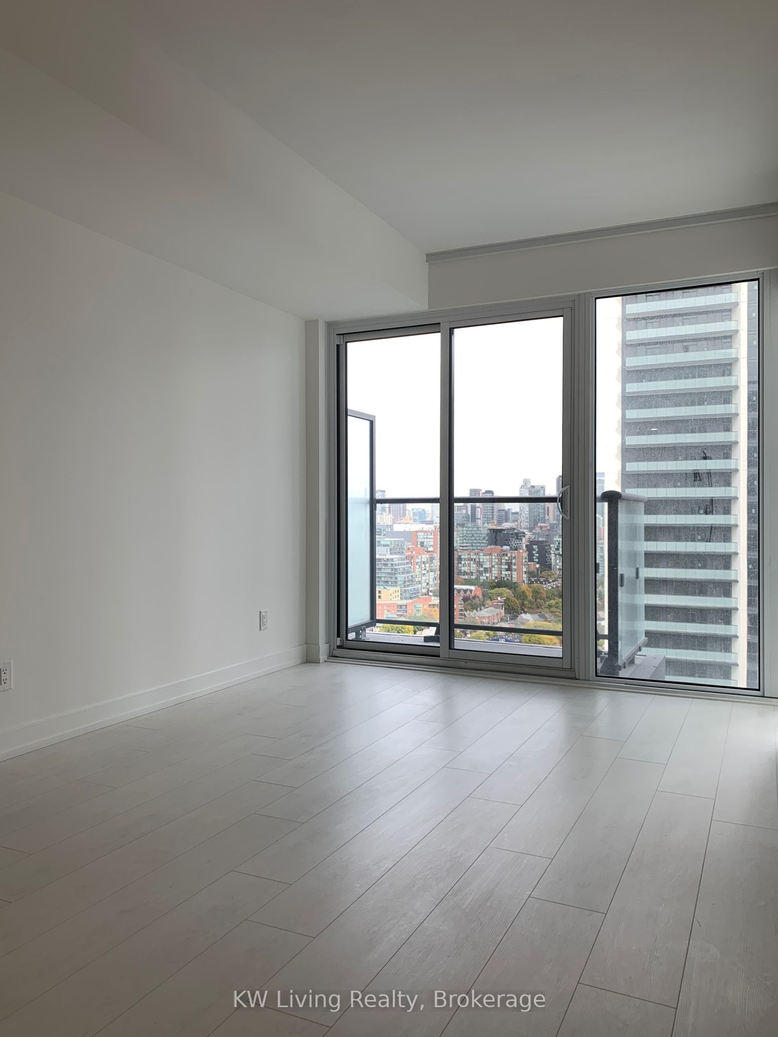 2605-19 Western Battery Road, Toronto, ON, M6K 0E3 photo 5