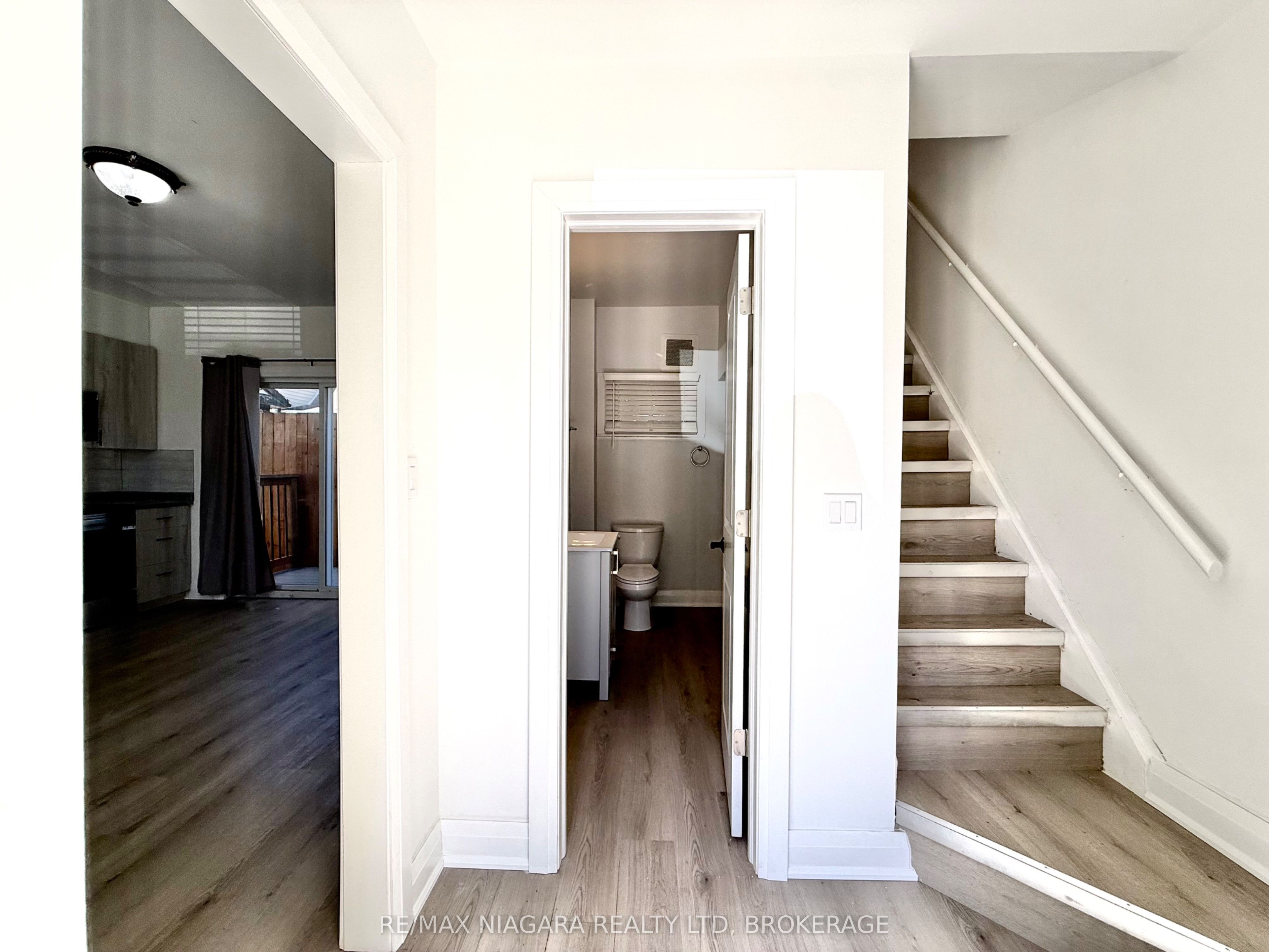 Additional image 3 of Unit 2-4711 River Road, Niagara Falls, ON, L2E 3G2