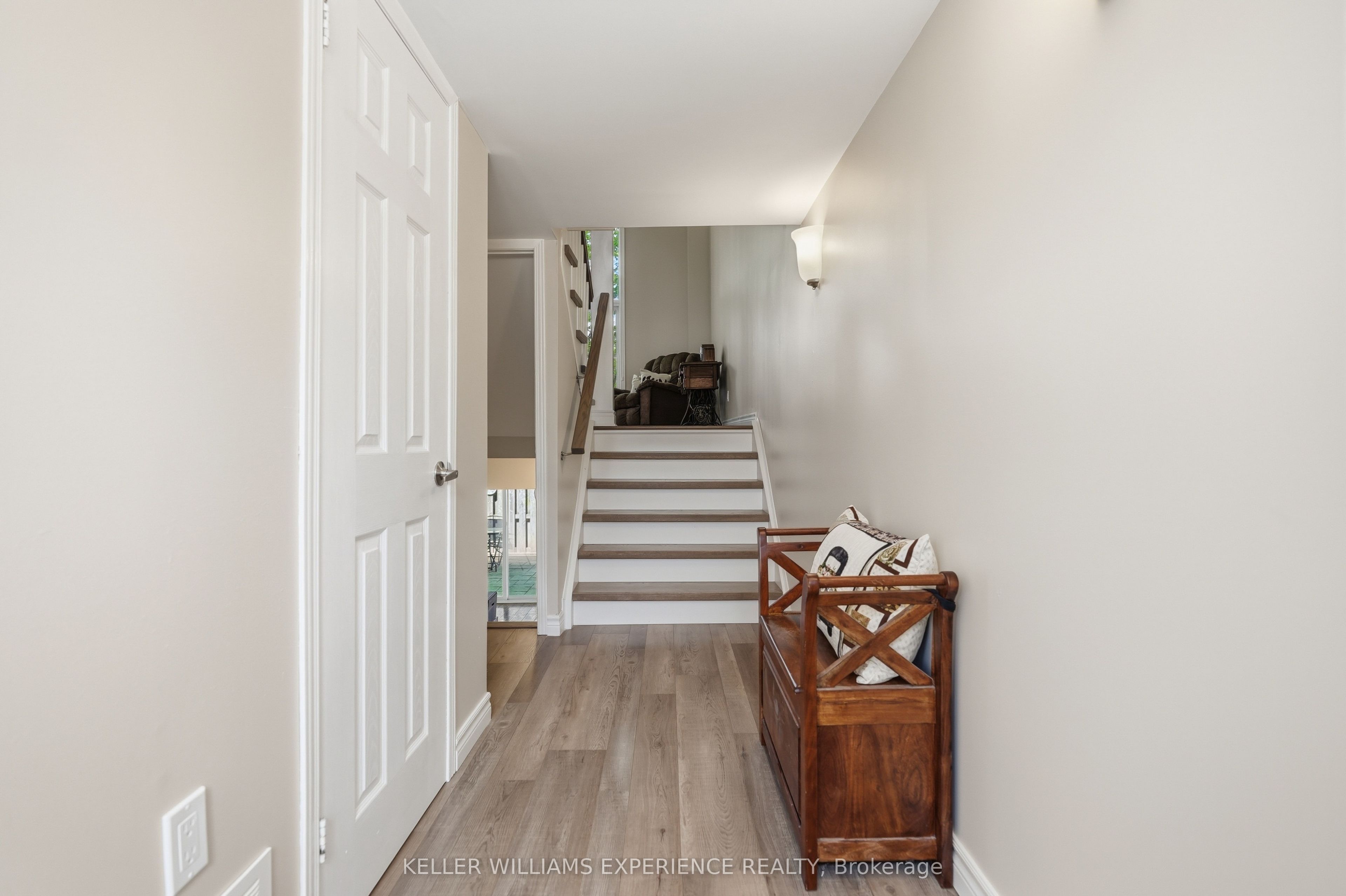 8-246 Tupper Boulevard, New Tecumseth, ON, L9R 1A9 photo 4