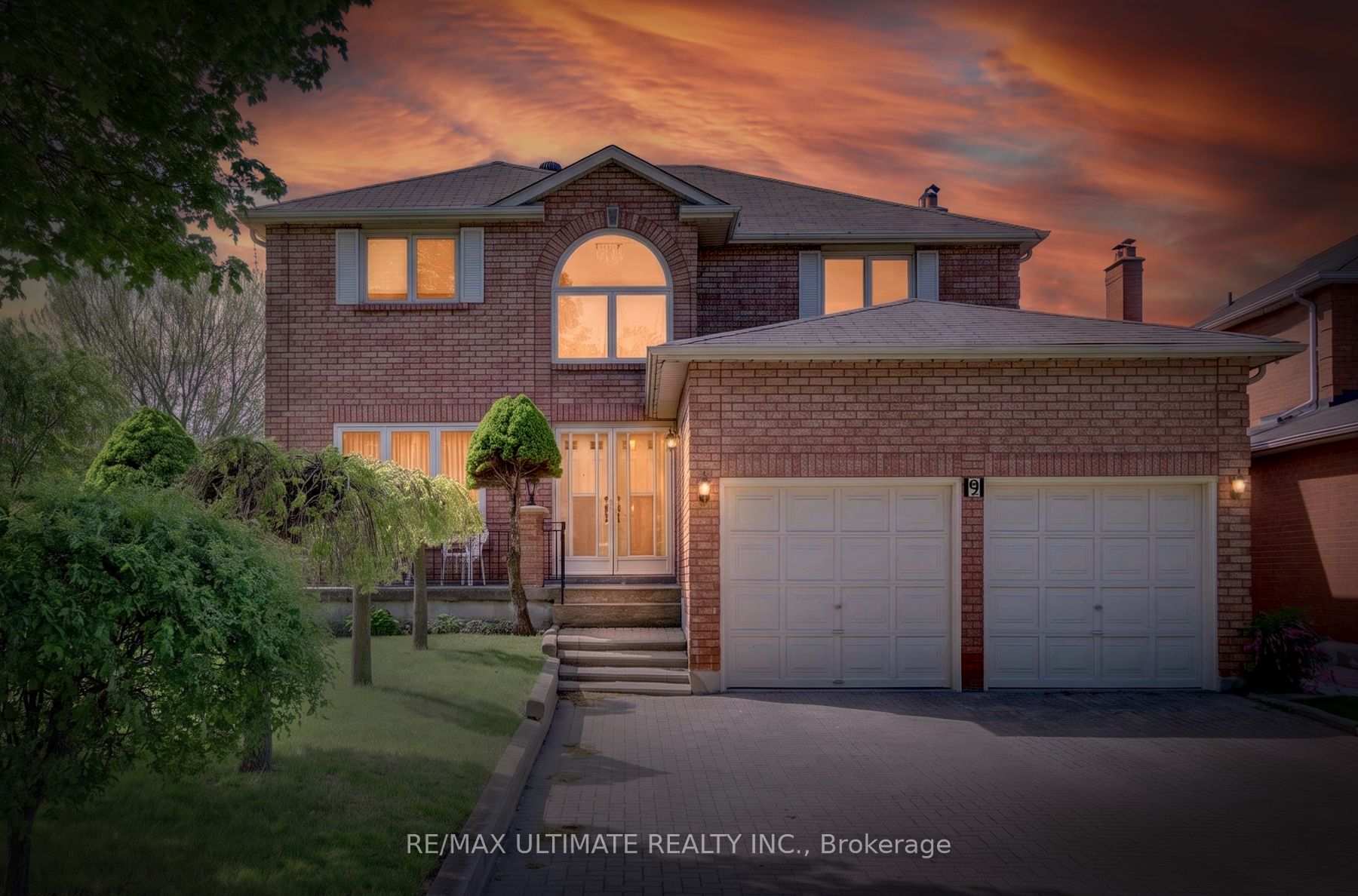 9 Avoca Drive, Markham, ON, L3R 8X9