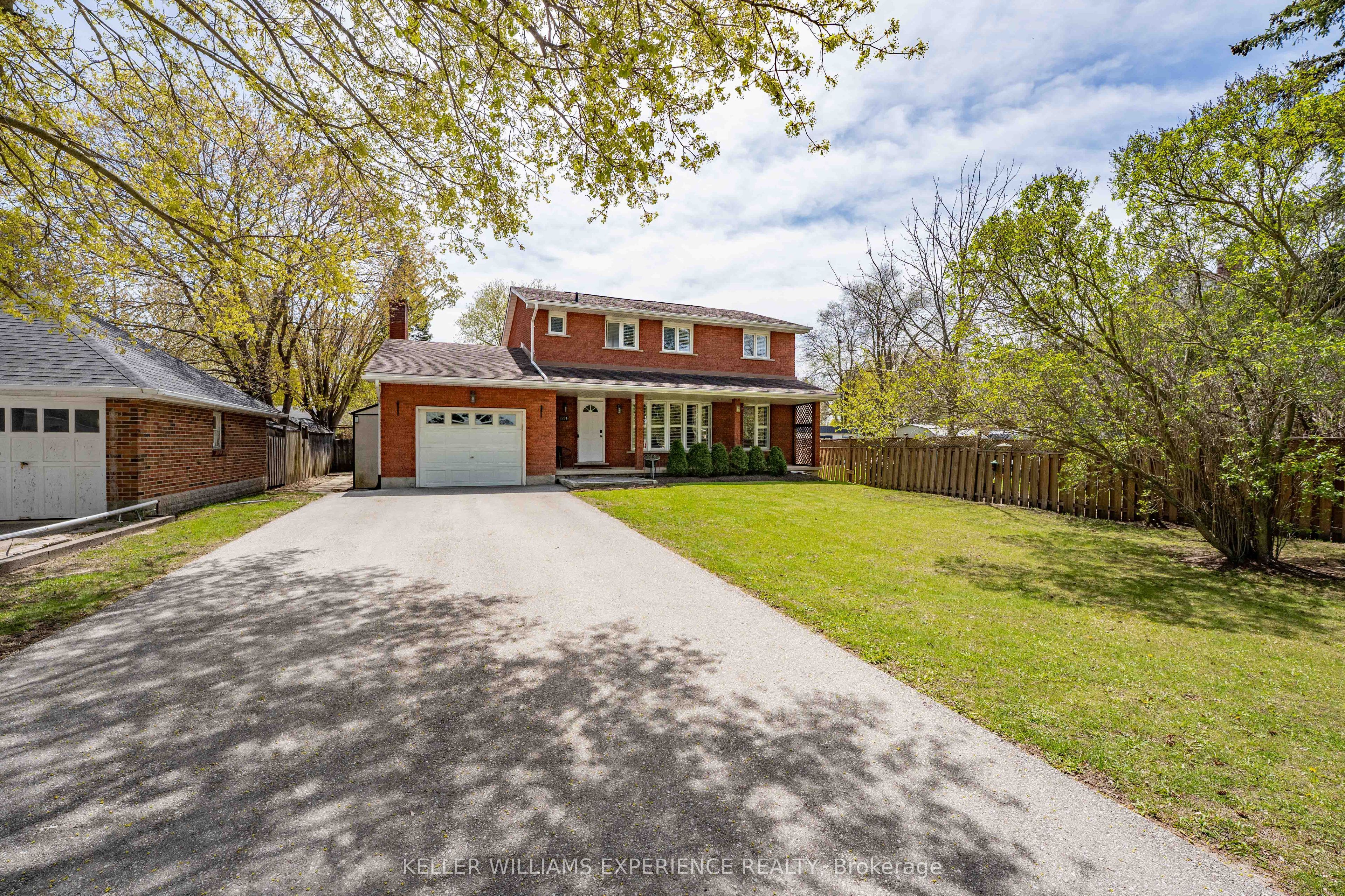 281 Victoria Street E, New Tecumseth, ON, L9R 1K4 photo 4