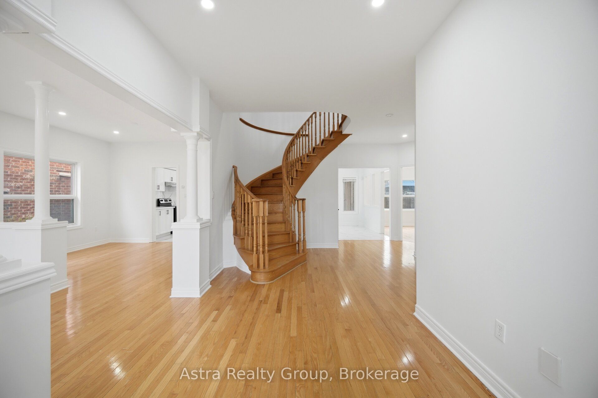 3 Imperial Crown Lane, Barrie, ON, L4N 0T3 photo 5