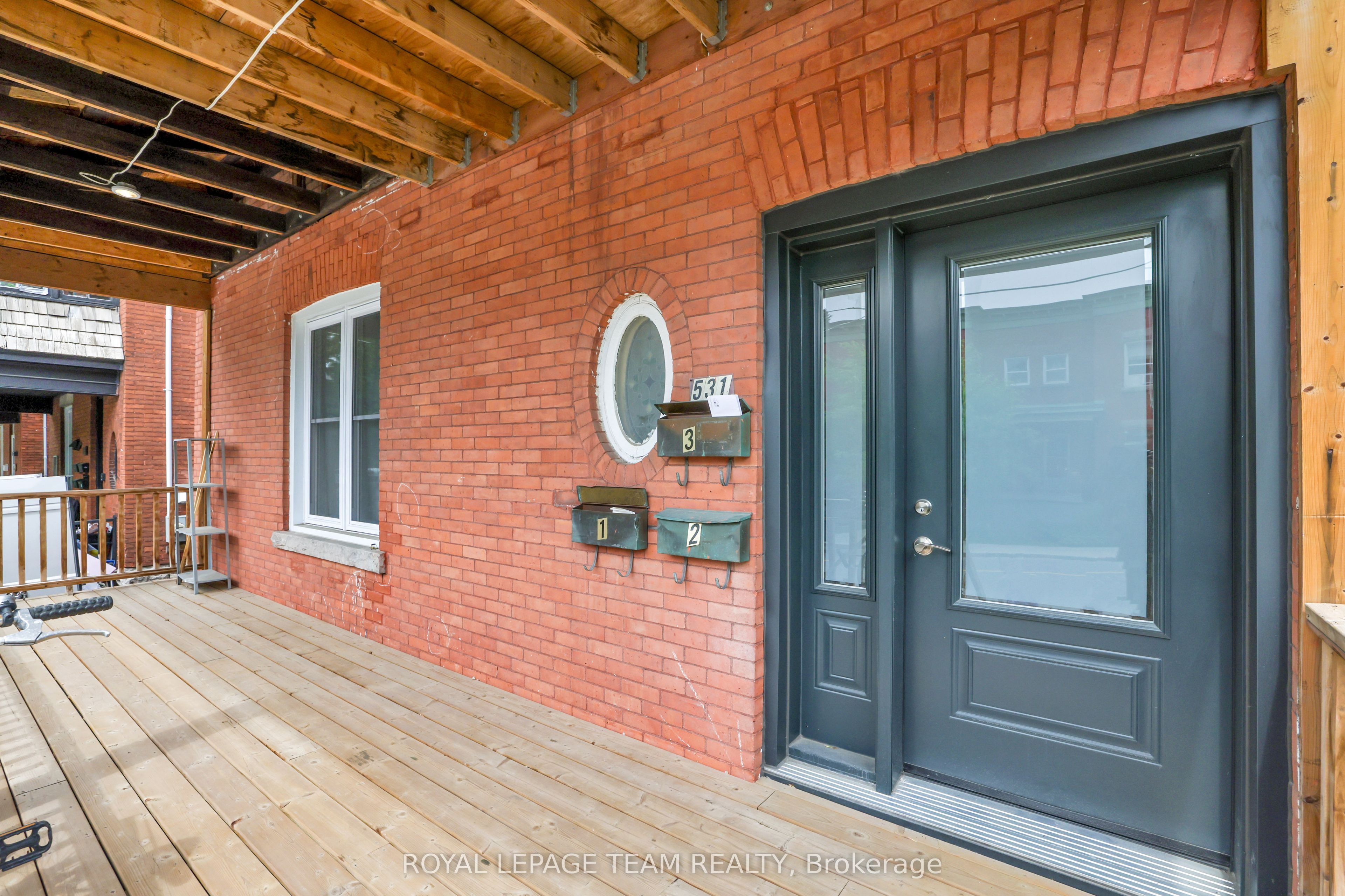 Additional image 5 of A (Main Leve-531 Mcleod Street, Ottawa, ON, K1R 5R2