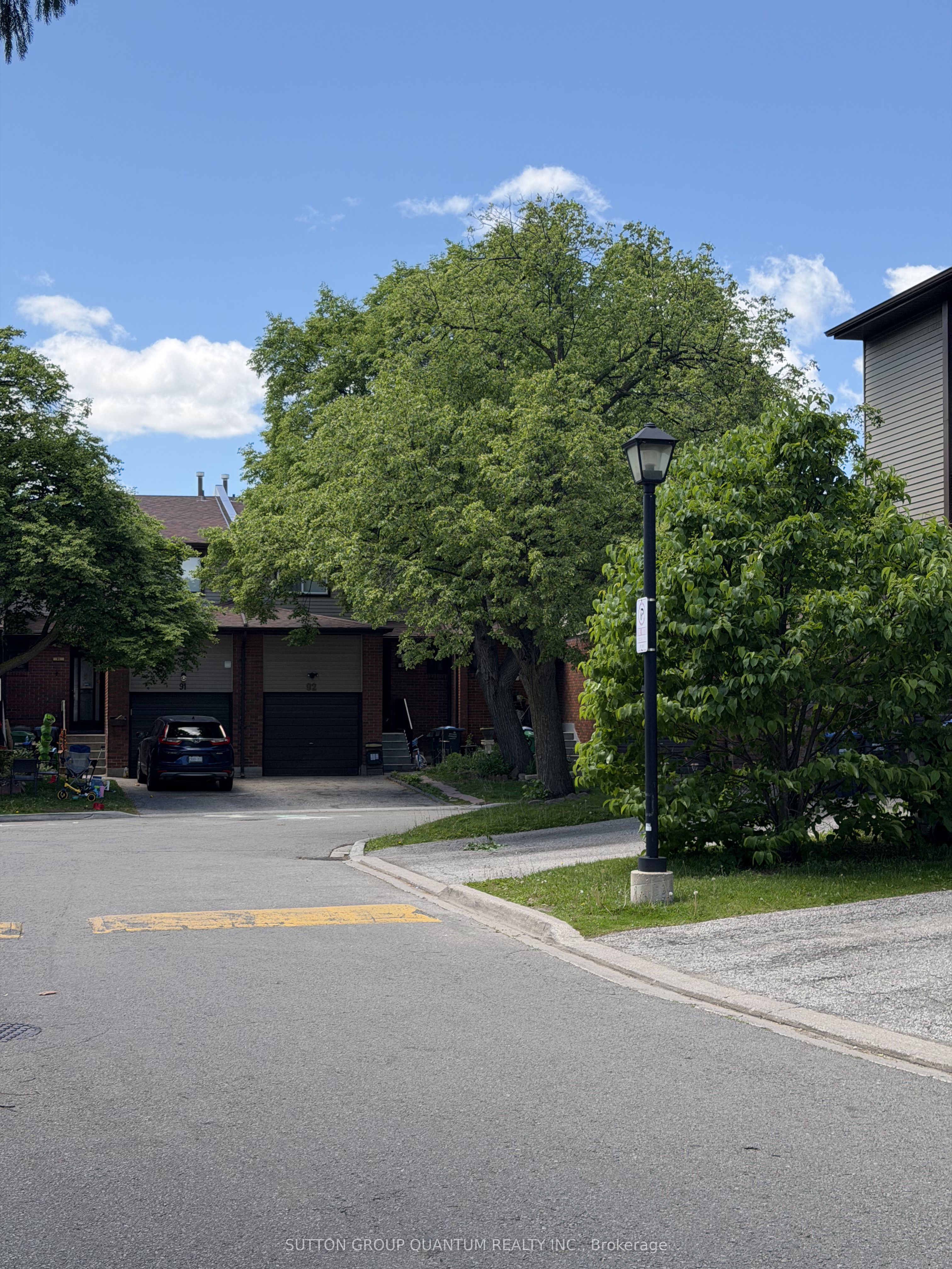 48 Carleton Place S, Brampton, ON, L6T 3Z4 photo 2