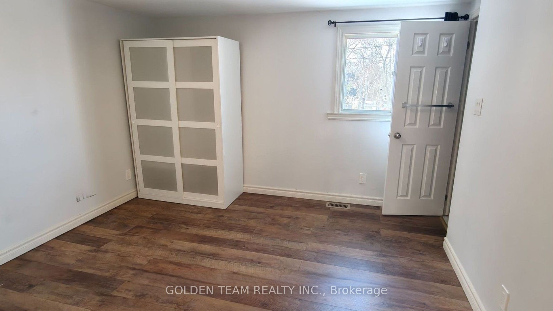 Additional image 6 of Upper Unit-205 Pine Beach Drive, Georgina, ON, L4P 2V6