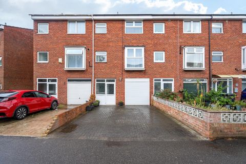 Nutfield Place, Portsmouth PO1